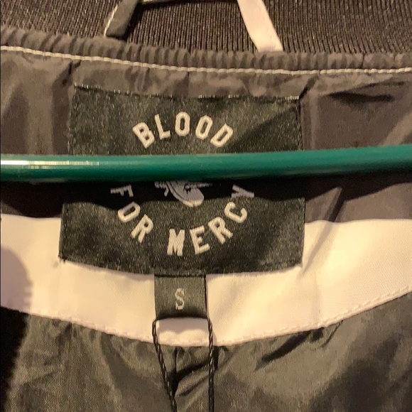 Limited edition yellow claw bomber jacket NEW - Picture 3 of 6